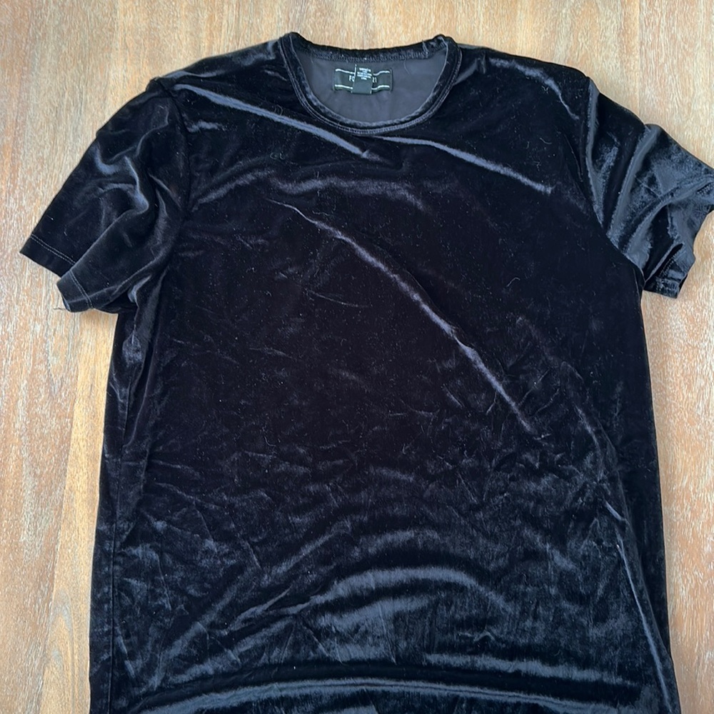 Lightly used velvet feeling t shirt